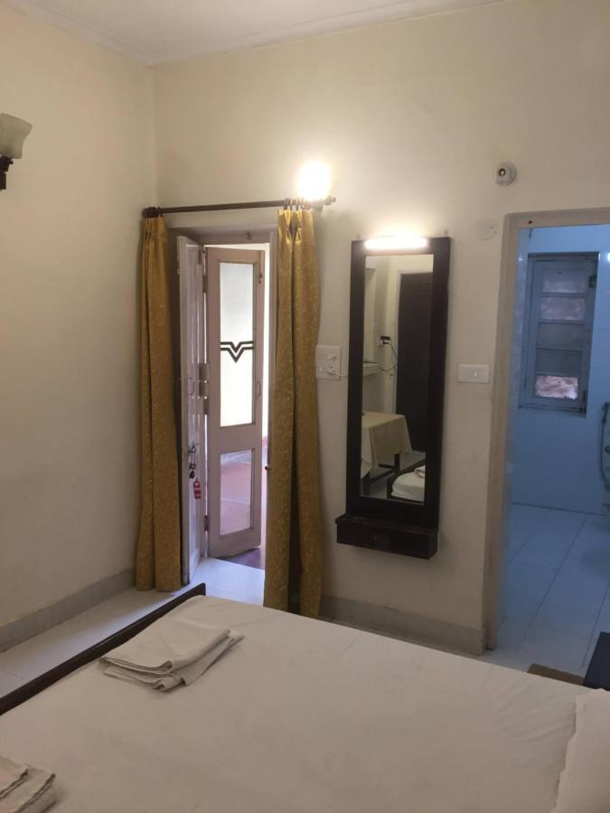 Hotel White House Dehradun Buitenkant foto