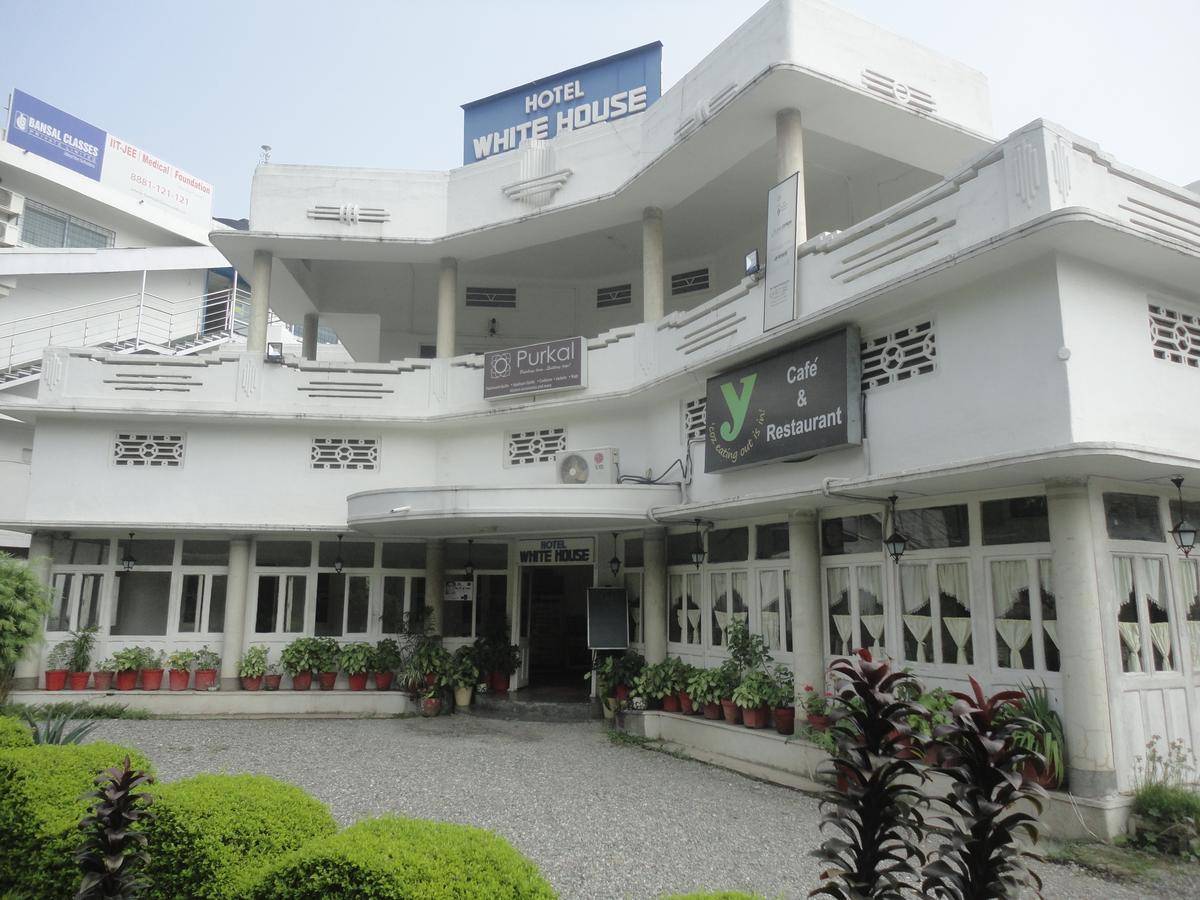 Hotel White House Dehradun Buitenkant foto